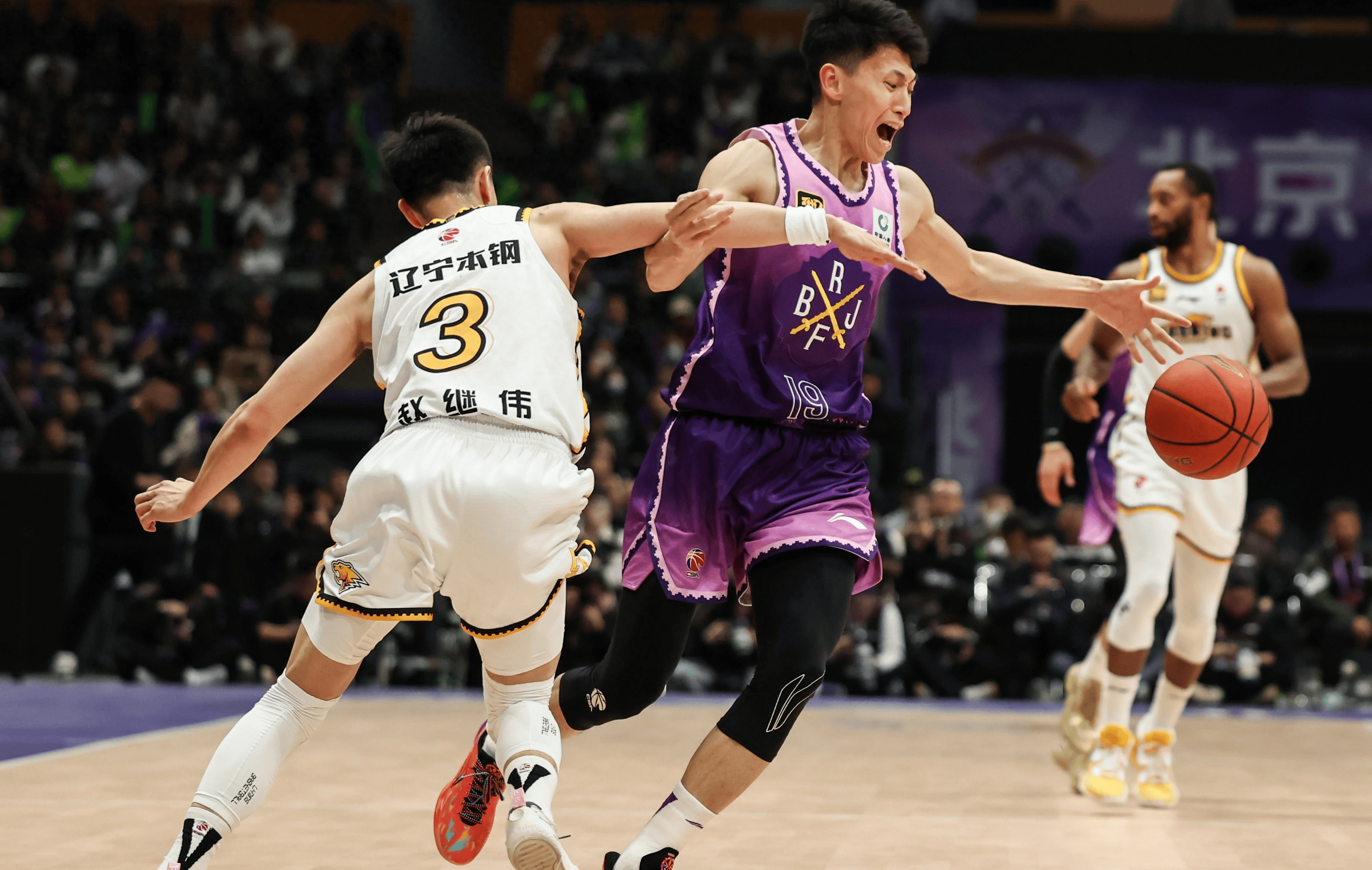 辽宁队大胜四川，稳居第二晋级乐观！