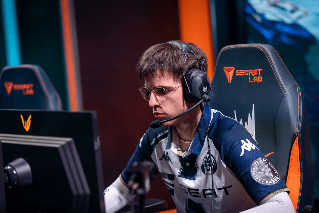 MAD力克FPX,Zeus团战一打五宿命之战半决赛,成为赛场最大亮点 MAD力克FPX,Zeus团战一打五宿命之战半决赛,成为赛场最大亮点