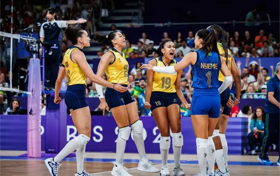 意大利队再胜巴西,晋级四强 意大利队再胜巴西,晋级四强