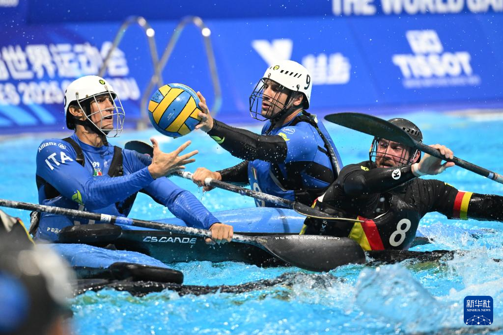 德国游泳选手稳获冠军,强势进军 德国游泳选手稳获冠军,强势进军