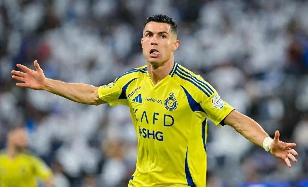 开云体育app-尤文图斯中后卫神勇防守，球队稳坐联赛头名