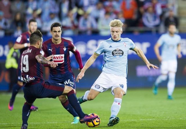 埃瓦尔客场告捷：中场组织理论球队斩获胜利的简单介绍