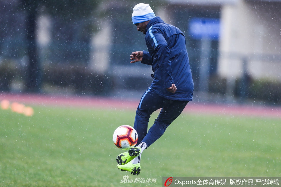 半决赛战术调整成功，锋线进攻提升