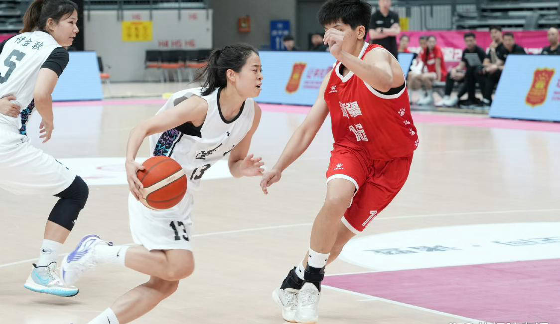 辽宁女篮力克河北队，实力展现无疑