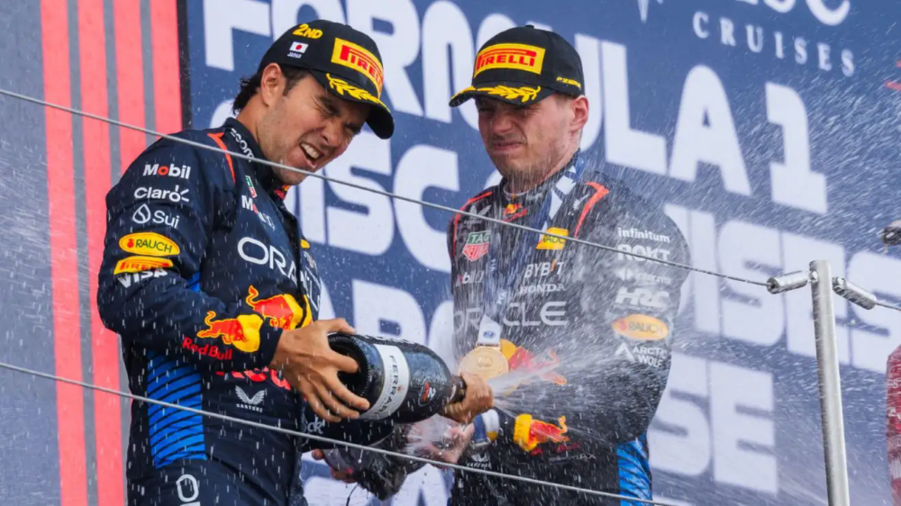 包含红牛车队鏖战梅赛德斯，佩雷兹关键制胜的词条