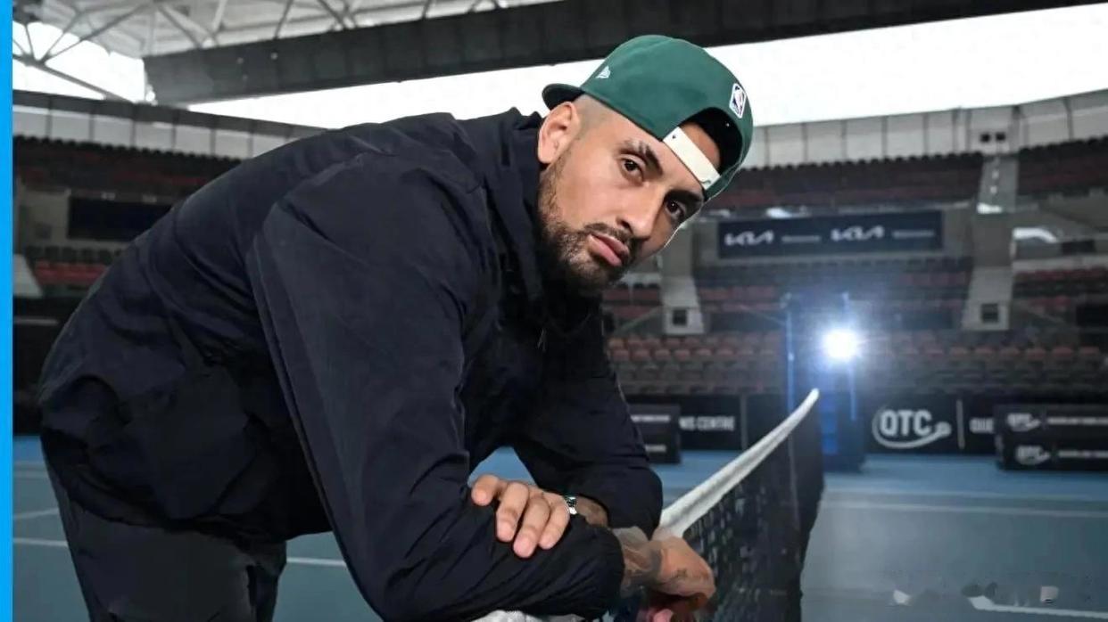 西班牙网球队绝杀美国网球队，克耶高斯关键制胜的简单介绍