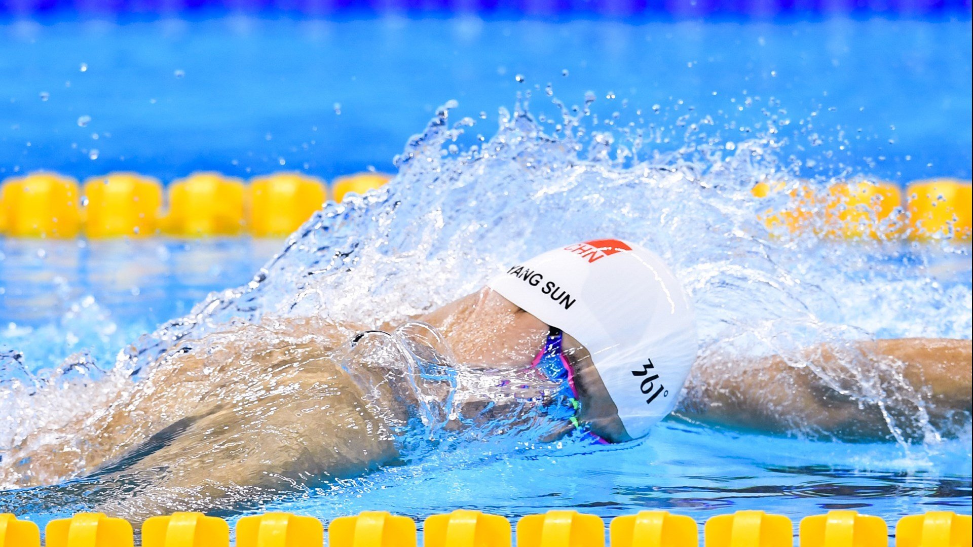 当京多安的利刃遇上东方长城，一场虚构对决中的足球哲学