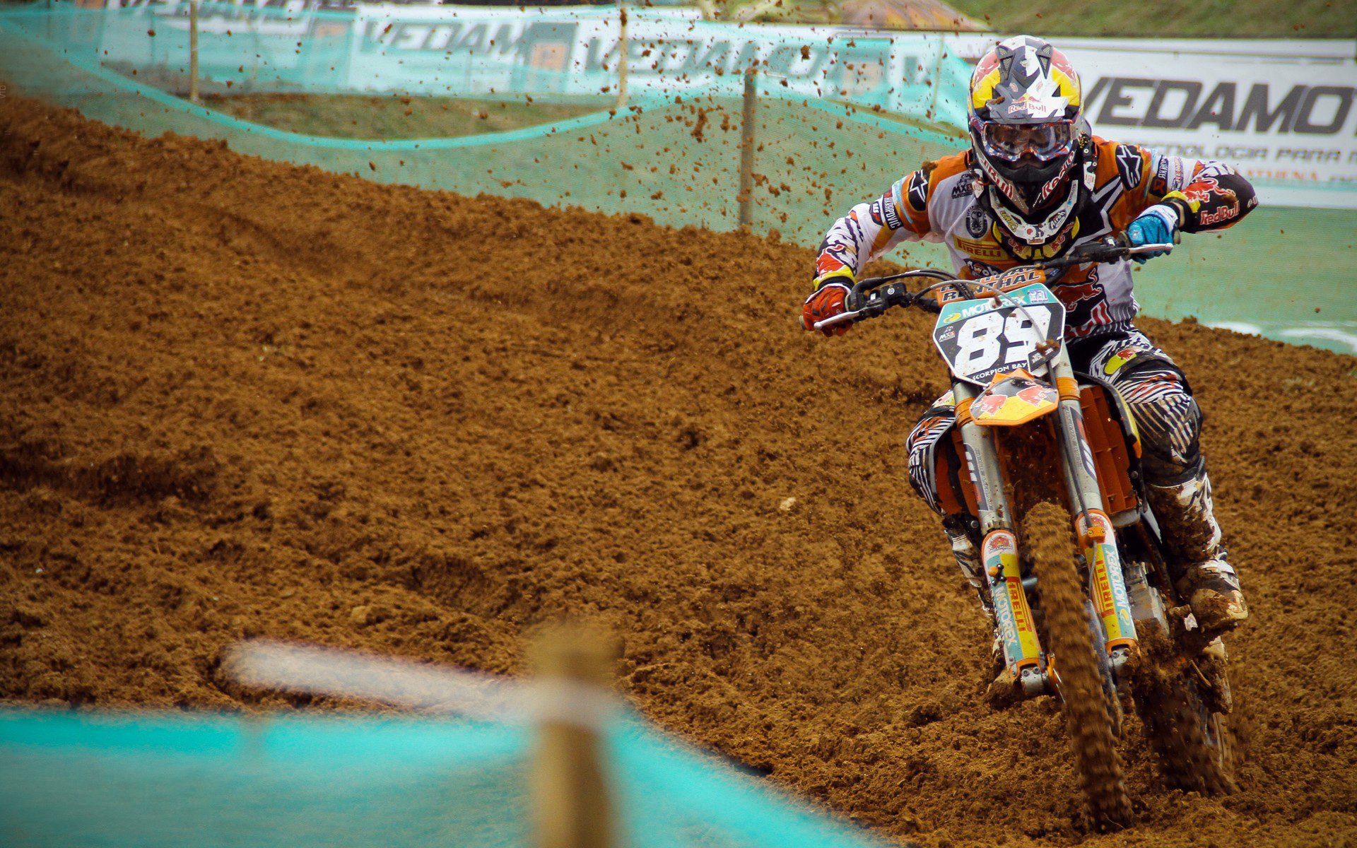 新王破茧，旧神加冕，足球世界的传承与变革