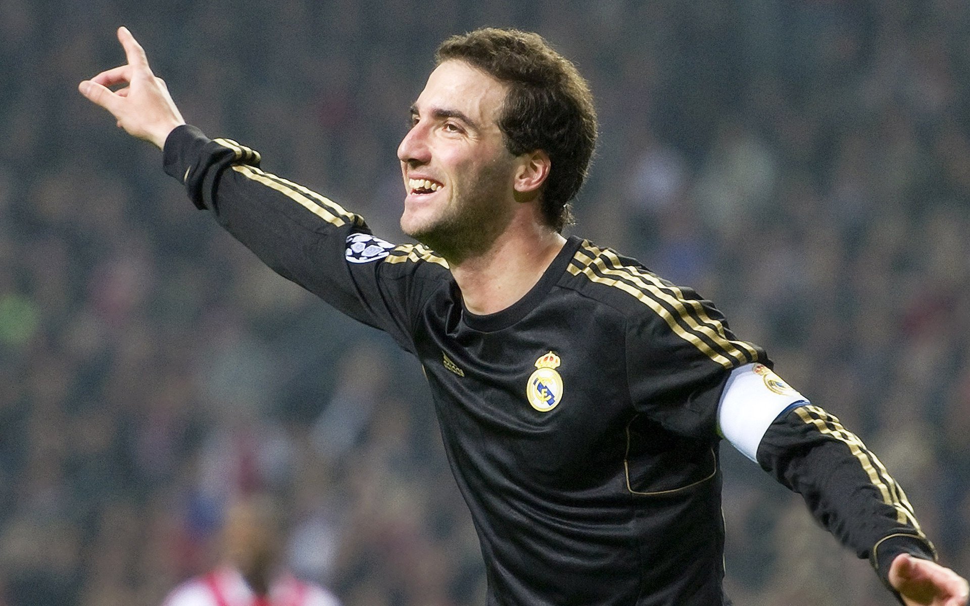 横扫法网的另一种方式，当西西帕斯在拉沃尔杯扛起一面旗帜